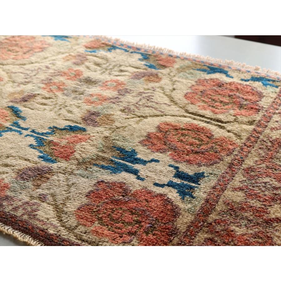 手織り絨毯 小さなサイズ 47x74cm コンヤ バラのデザイン |  | 04