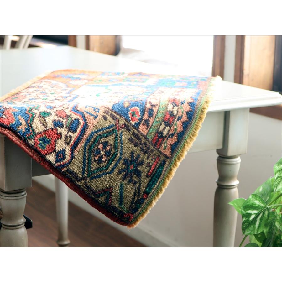 デザインサンプル 手織り絨毯 38x61cm 小さなサイズ コンヤ 文字 |  | 05