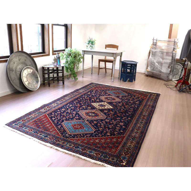 トライバルラグ　部族絨毯　イラン南部ヤラメ　Yalameh  240x156cm ネイビー　鳥と花のモチーフ |  | 01