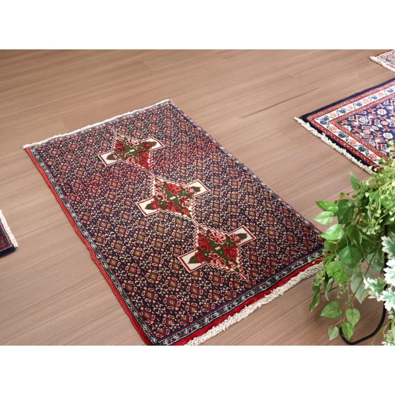 ペルシャ絨毯 サナンダージ 112x73cm セネ バラの花のメダリオン |  | 06