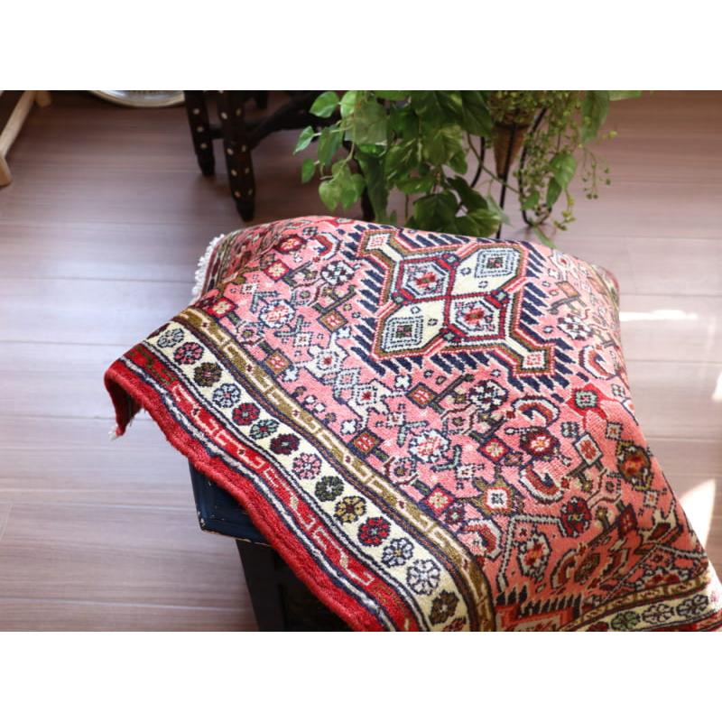 部族絨毯　トライバルラグ 92x63cm 花のアラベスク　ピンク　レッド |  | 05