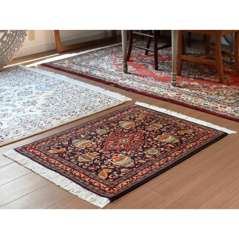 サルーク 手織りラグ 97x74cm 花瓶と動物 | ブランド登録なし | 01