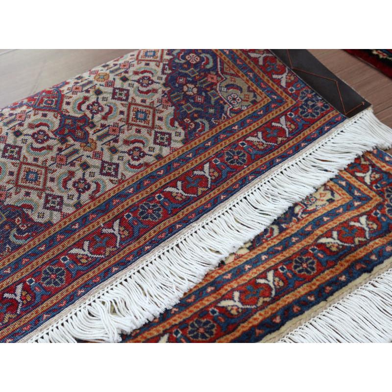 イランの手織りラグ サルーク 88x65cm 幾何学モチーフ