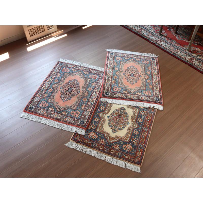 サルーク イランの手織り絨毯 85x65cm 花形のメダリオン