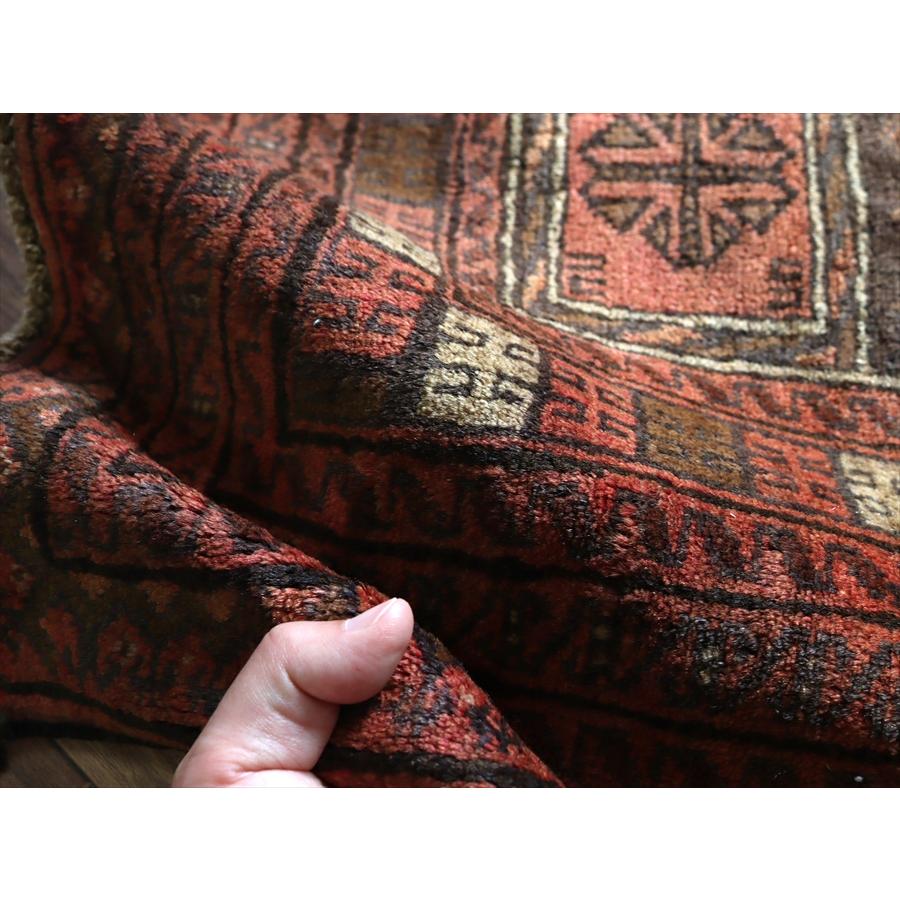 トライバルラグ バルーチ 114x82cm ミフラープと幾何学模様 |  | 06