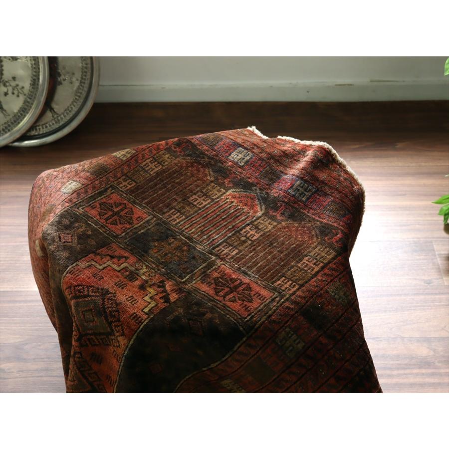 トライバルラグ バルーチ 114x82cm ミフラープと幾何学模様 |  | 08