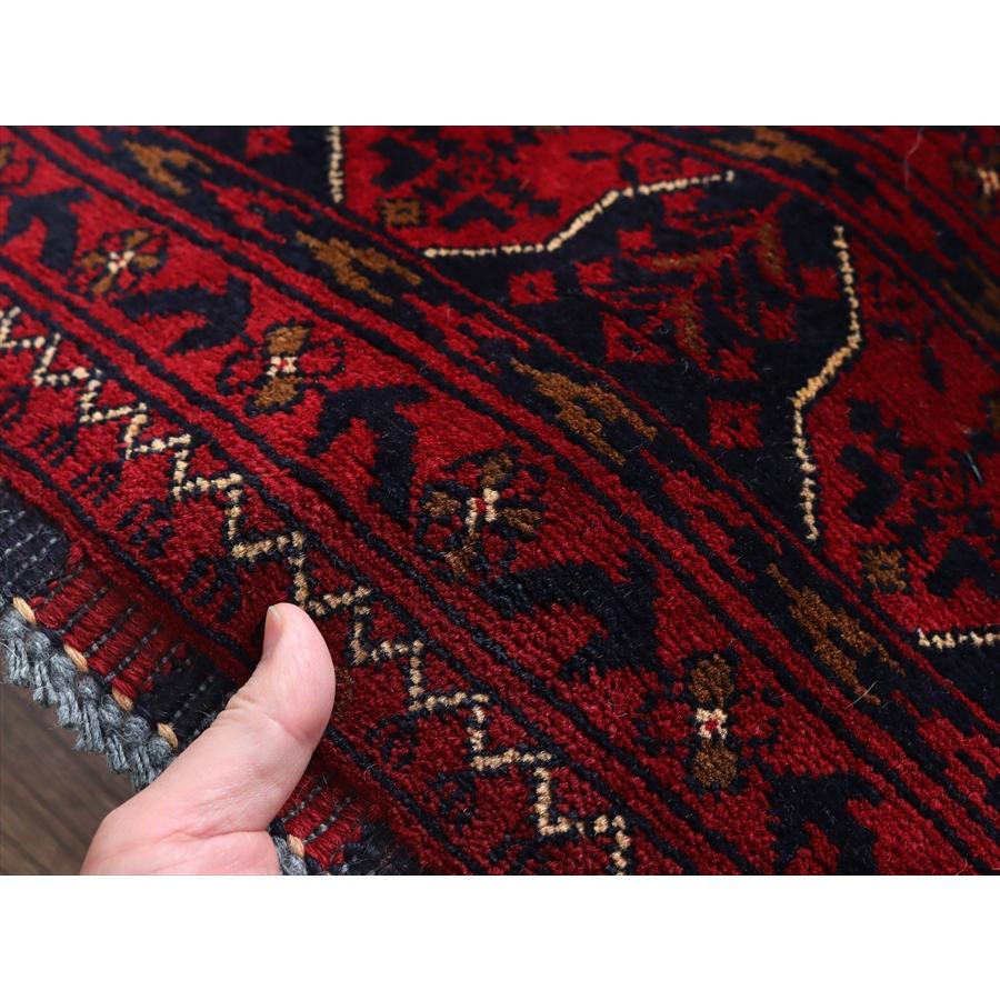 クンドゥズ アフガン絨毯 241x176cm 幾何学モチーフ レッド |  | 09