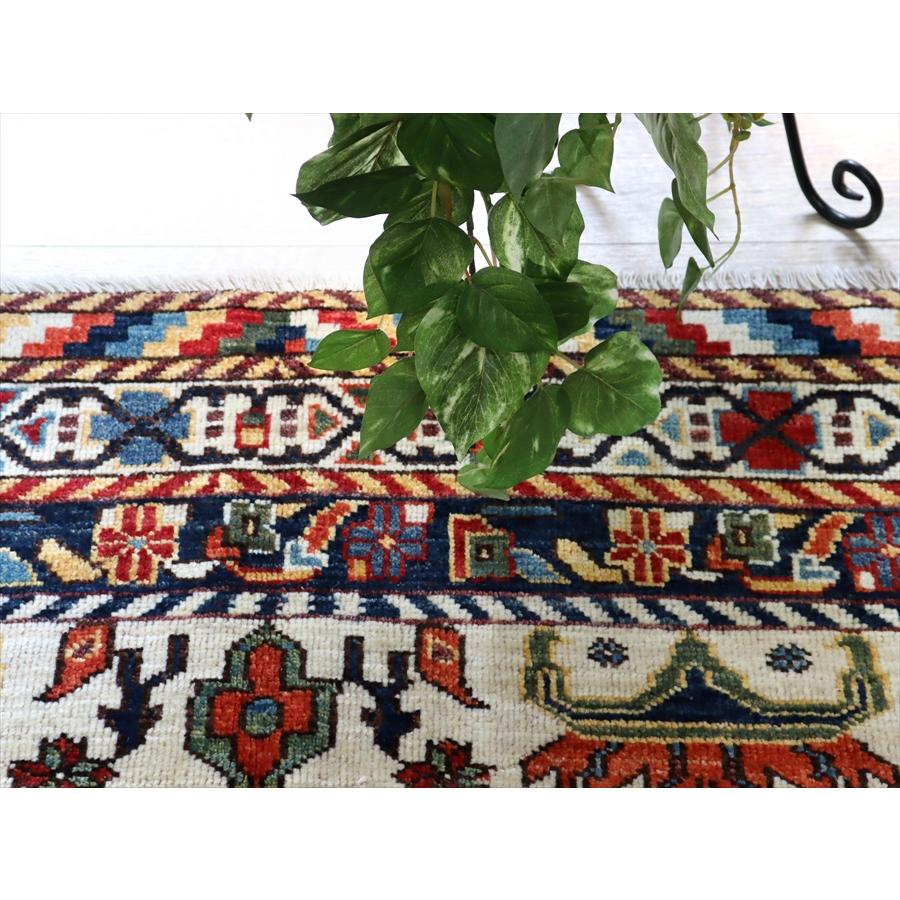 手織りラグ 小花と幾何学模様 152x104cm トルコの手織り絨毯 ベージュ 草木染 |  | 06