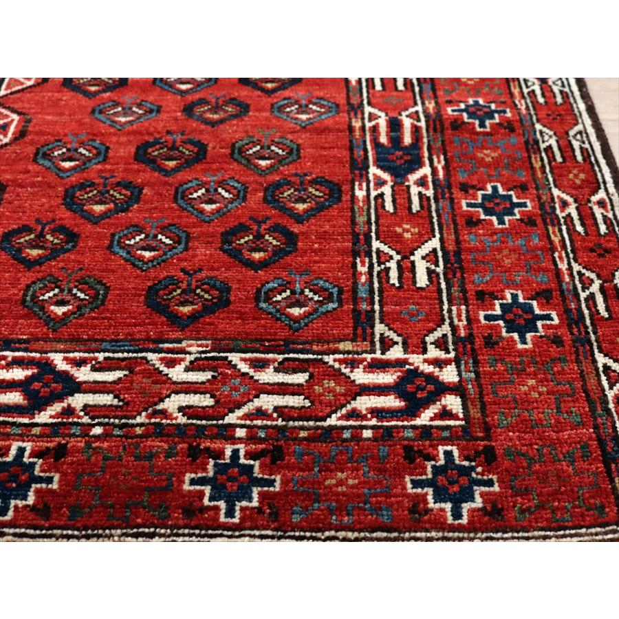 トルコの手織り絨毯 トルクメン族 182x121cm レッド トライバルラグ 草木染 |  | 09
