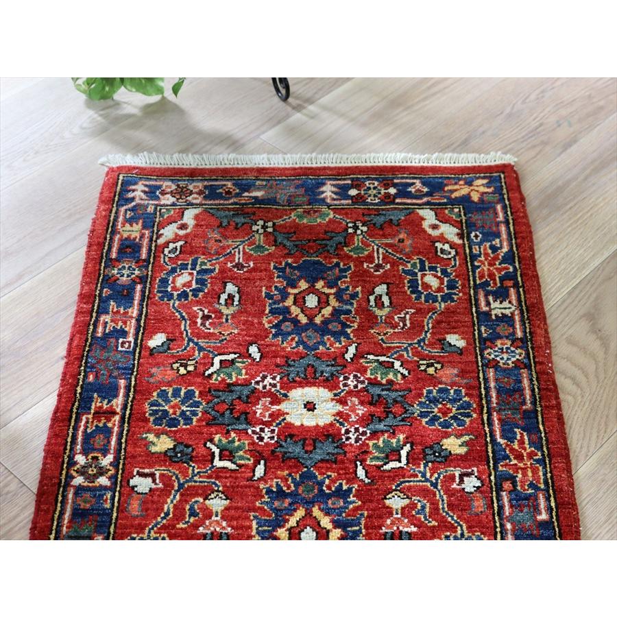 トルコの手織り絨毯 レッド 草木染 98x62cm フラワーデザイン 手織りラグ |  | 02