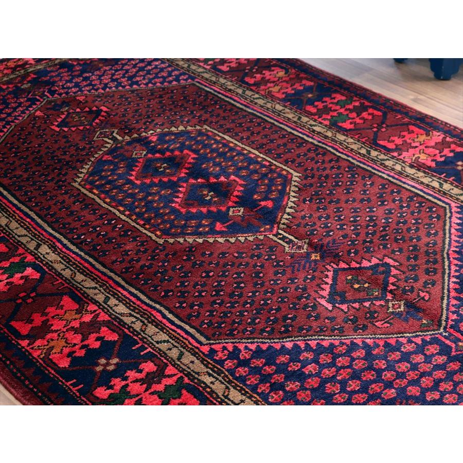 イランの手織り絨毯 ハマダン 229x145cm 六角メダリオン レッド＆ネイビー |  | 08