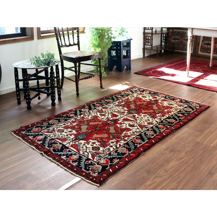 イランの手織り絨毯 バルーチ 171x99cm 動物と花 トライバルラグ |  | 01