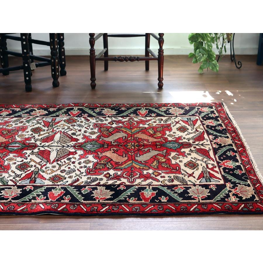 イランの手織り絨毯 バルーチ 171x99cm 動物と花 トライバルラグ |  | 02