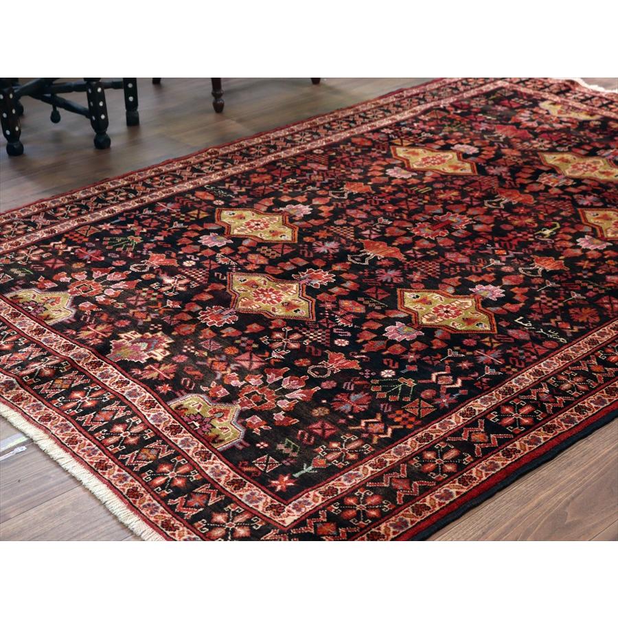 イランの手織り絨毯 バルーチ 219x145cm 小花と幾何学模様 トライバルラグ |  | 04