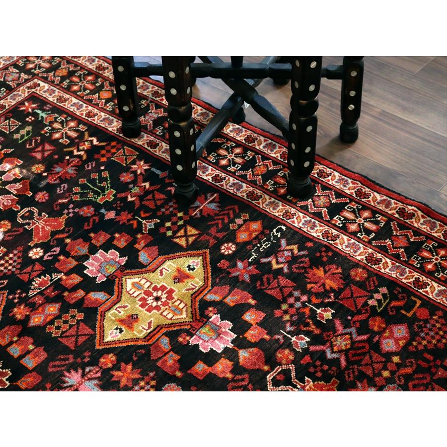 イランの手織り絨毯 バルーチ 219x145cm 小花と幾何学模様 トライバルラグ |  | 06
