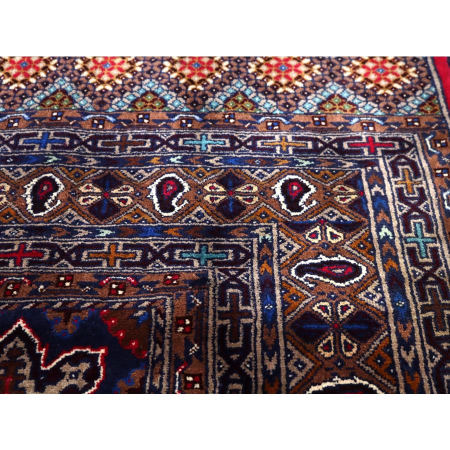 イランの手織り絨毯 マシュハド 175x125cm 連なる幾何学模様 |  | 08