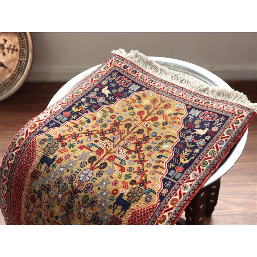 イランの手織りラグ 77x44cm 釣り鐘形のミフラープ カシュクーリ |  | 02