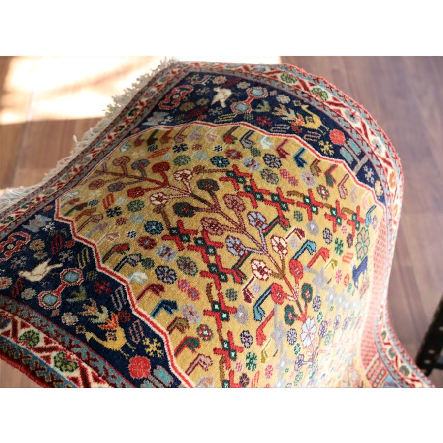 イランの手織りラグ 77x44cm 釣り鐘形のミフラープ カシュクーリ |  | 08