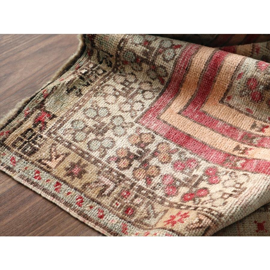 トルコ絨毯 シワス 213x124cm 色褪せたミフラープ |  | 15