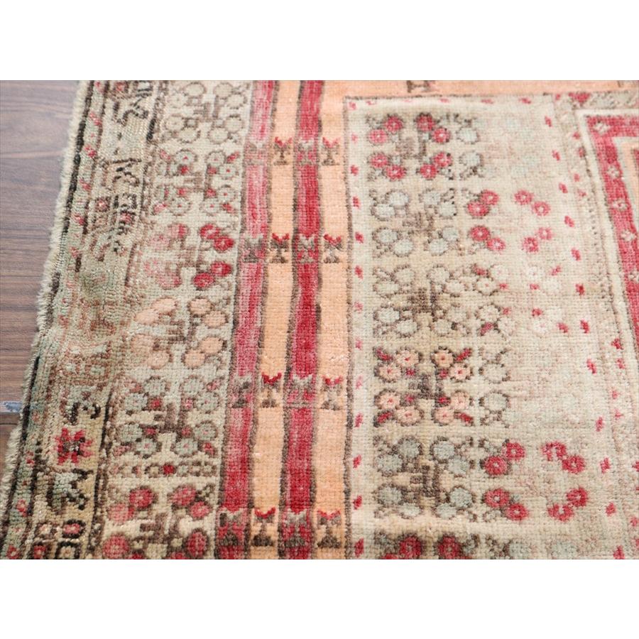 トルコ絨毯 シワス 213x124cm 色褪せたミフラープ |  | 05