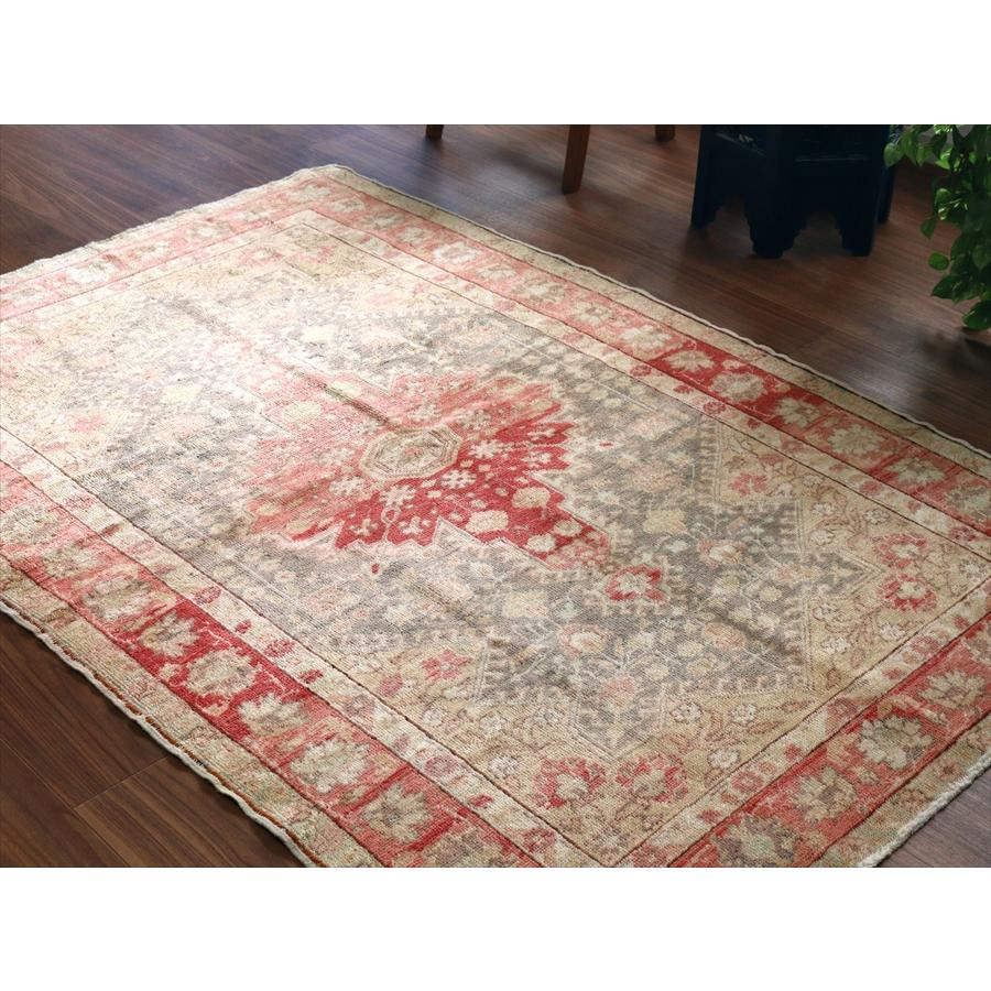 オールドラグ 赤いメダリオン 185x126cm トルコ絨毯 レッド＆ネイビー |  | 11