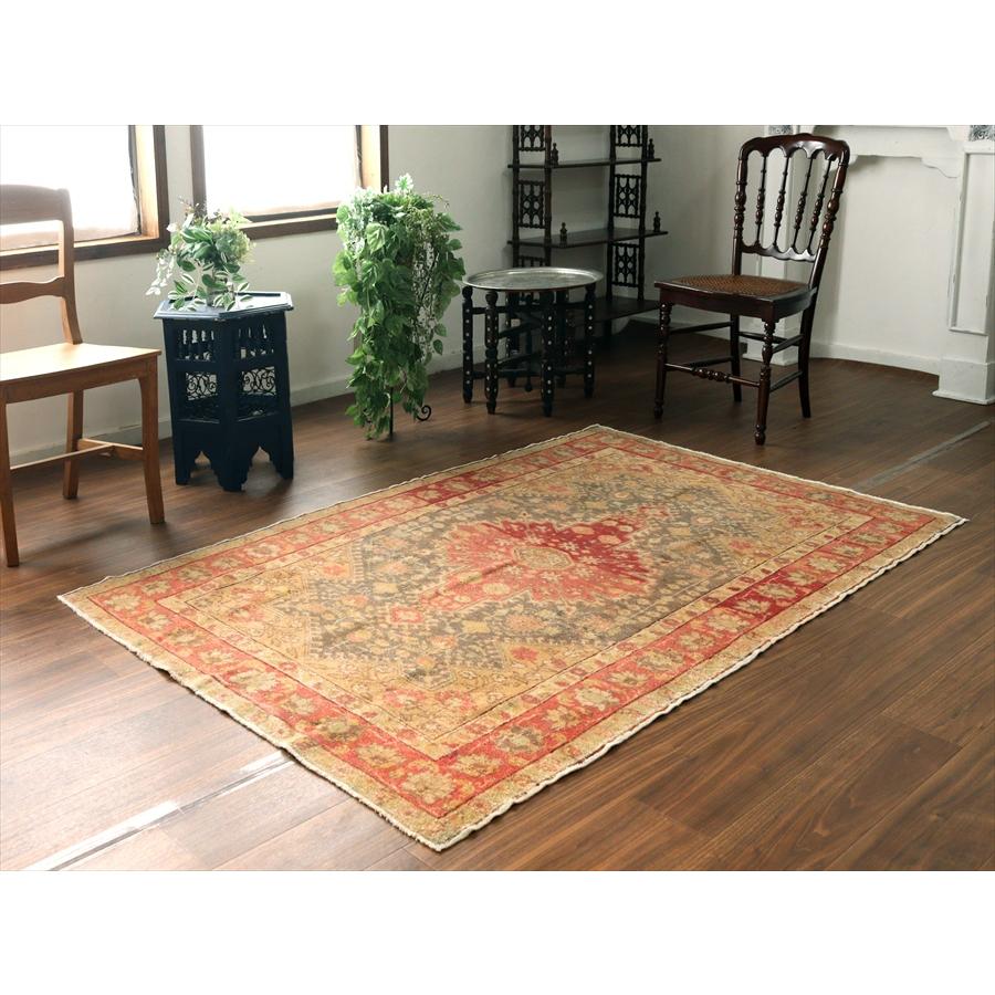 オールドラグ 赤いメダリオン 185x126cm トルコ絨毯 レッド＆ネイビー |  | 01