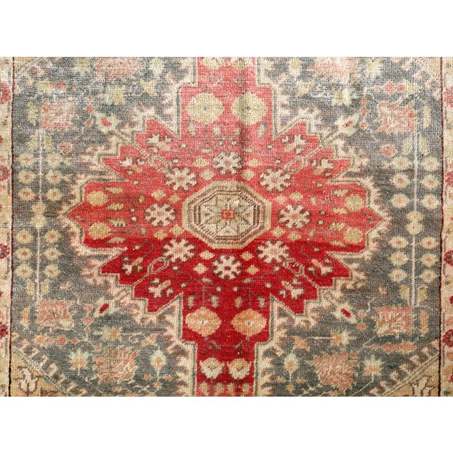 オールドラグ 赤いメダリオン 185x126cm トルコ絨毯 レッド＆ネイビー |  | 04