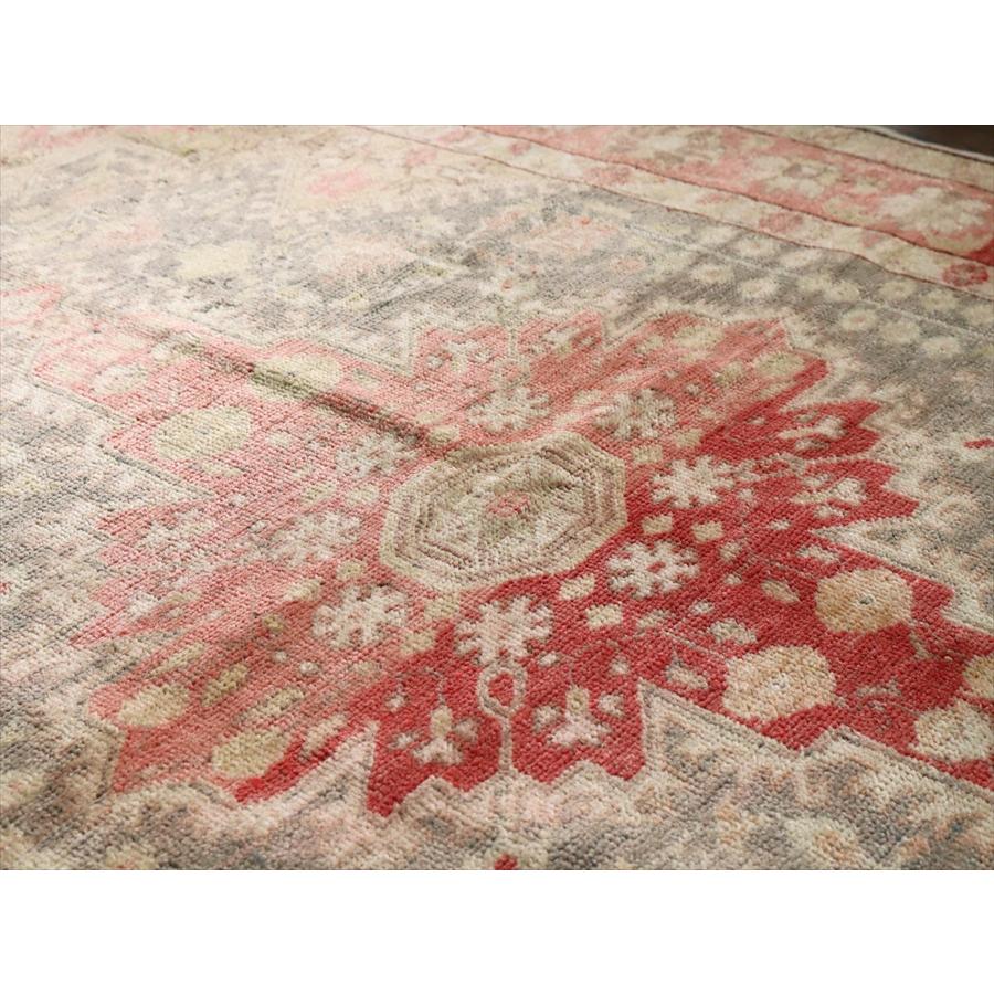 オールドラグ 赤いメダリオン 185x126cm トルコ絨毯 レッド＆ネイビー |  | 07