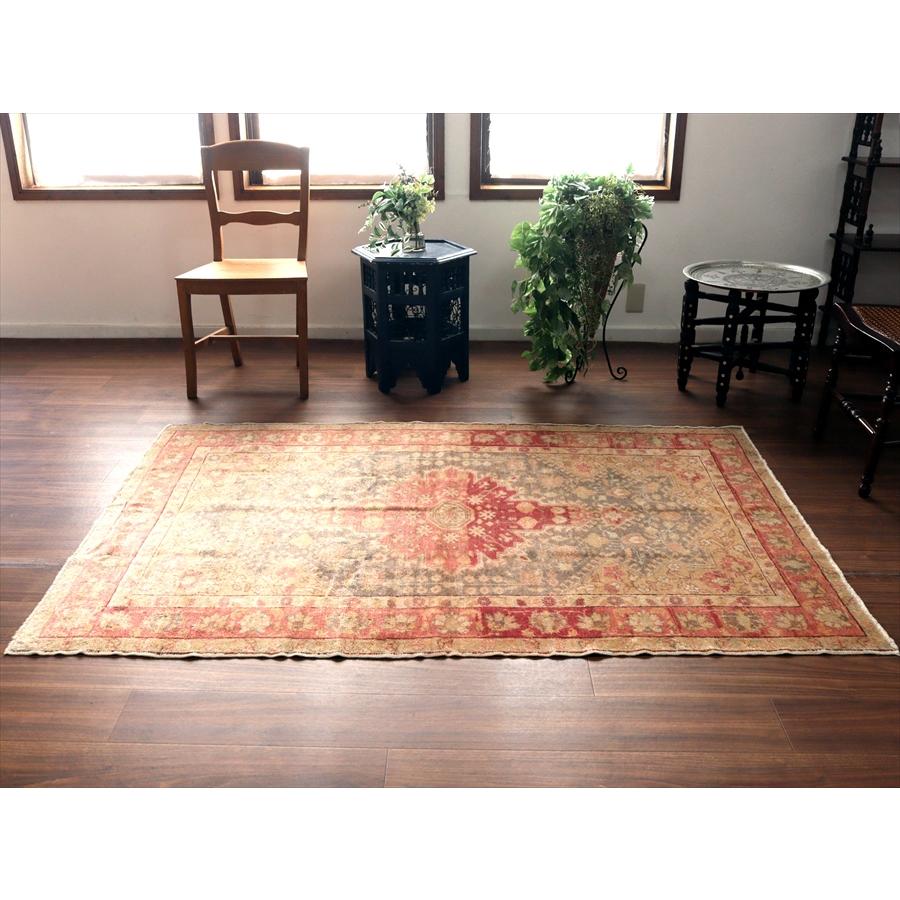 オールドラグ 赤いメダリオン 185x126cm トルコ絨毯 レッド＆ネイビー |  | 08