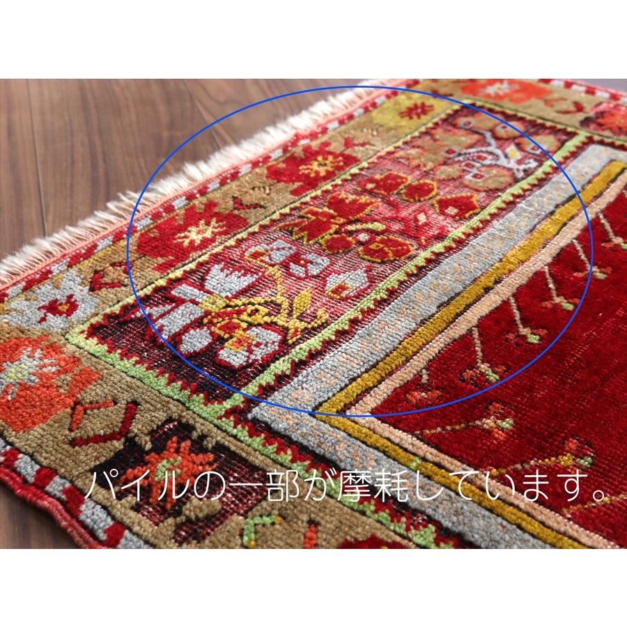 トルコ絨毯 赤いミフラープ 106x69cm フラワーデザイン オールドラグ |  | 07
