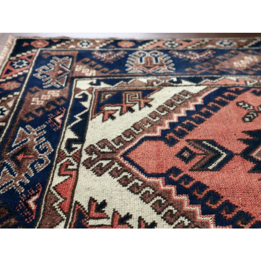 トルコの手織り絨毯 ドゥシュメアルトゥ 210x125cm ドラゴンの爪をもつ六角メダリオン |  | 11