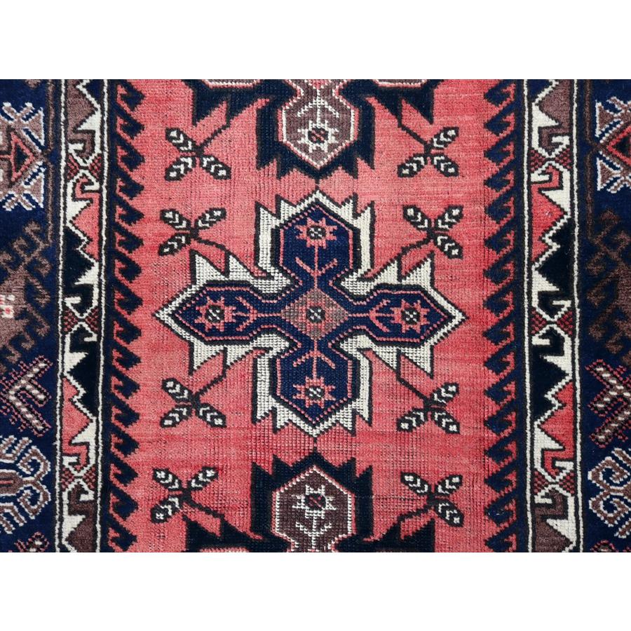 トルコの手織り絨毯 ドゥシュメアルトゥ 210x125cm ドラゴンの爪をもつ六角メダリオン |  | 04