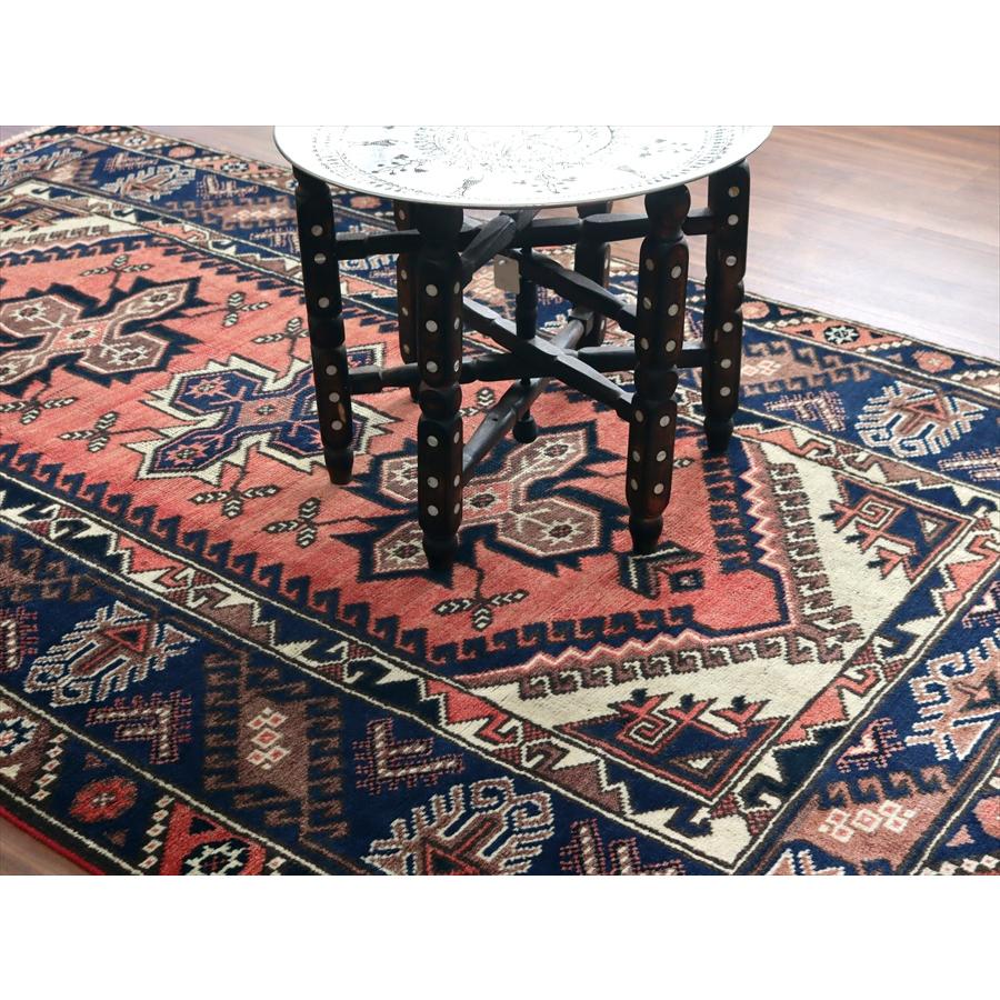 トルコの手織り絨毯 ドゥシュメアルトゥ 210x125cm ドラゴンの爪をもつ六角メダリオン |  | 06