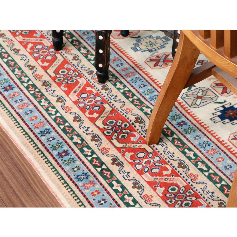 トルコの手織り絨毯 西アナトリア 236x198cm 幾何学模様と小花 ベージュ |  | 12