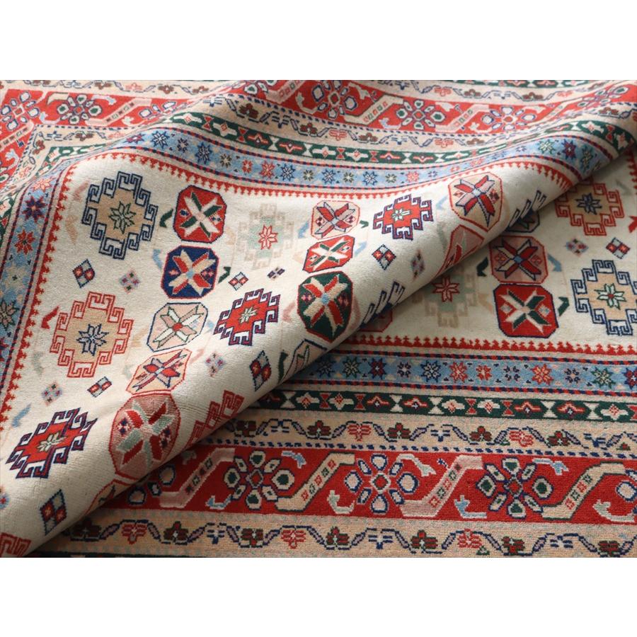 トルコの手織り絨毯 西アナトリア 236x198cm 幾何学模様と小花 ベージュ |  | 13