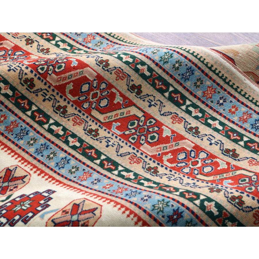 トルコの手織り絨毯 西アナトリア 236x198cm 幾何学模様と小花 ベージュ |  | 14