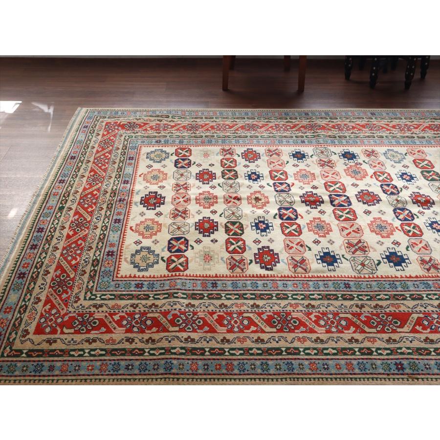 トルコの手織り絨毯 西アナトリア 236x198cm 幾何学模様と小花 ベージュ |  | 03