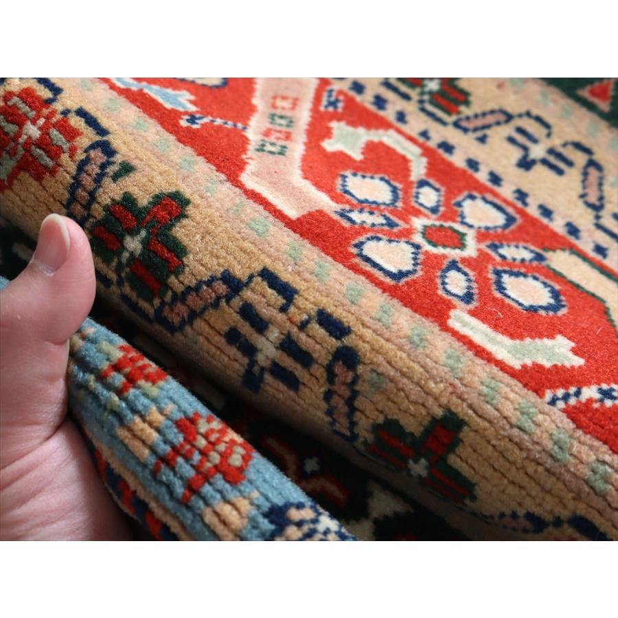 トルコの手織り絨毯 西アナトリア 236x198cm 幾何学模様と小花 ベージュ |  | 08