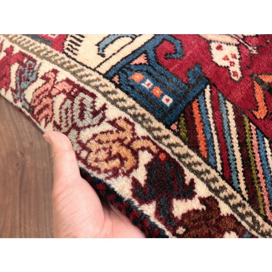 赤い六角メダリオン 141x72cm 部族絨毯 イランの手織りラグ |  | 07