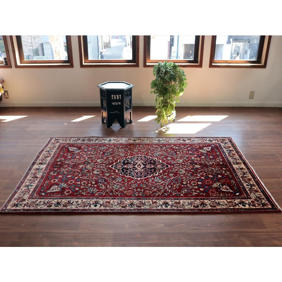 ペルシャ絨毯 サーベ 202x131cm 連なるフラワーデザイン 手織りラグ |  | 01