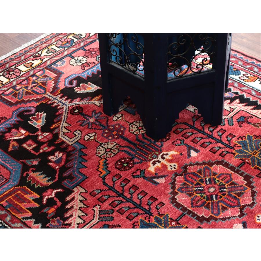 イランの手織りラグ トイセルカン 177x114cm メダリオンと小花 レッド＆ネイビー |  | 06