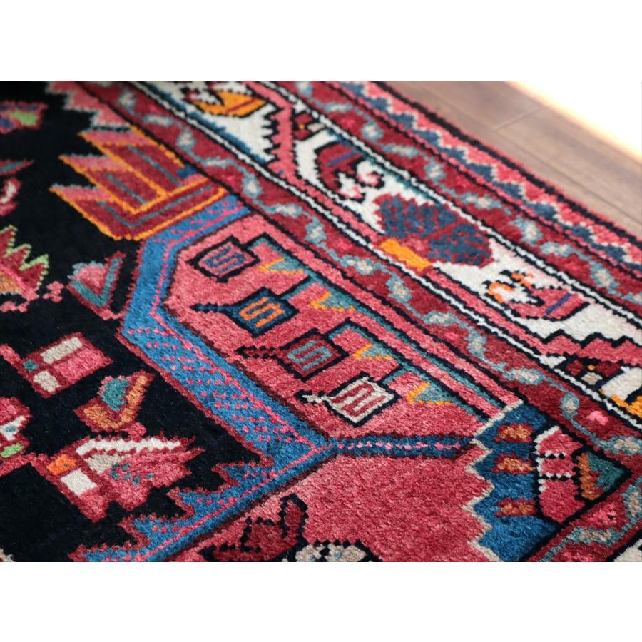 イランの手織りラグ トイセルカン 177x114cm メダリオンと小花 レッド＆ネイビー |  | 08