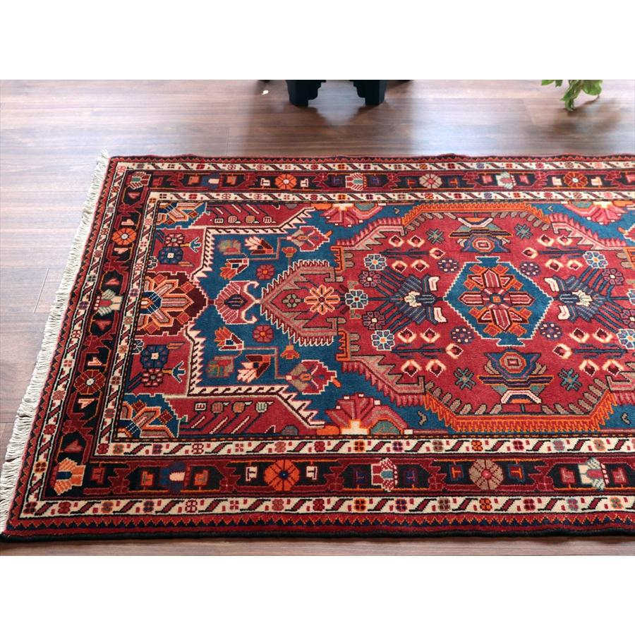 イランの手織りラグ トイセルカン 153x117cm メダリオンと小花 レッド＆ブルー |  | 03