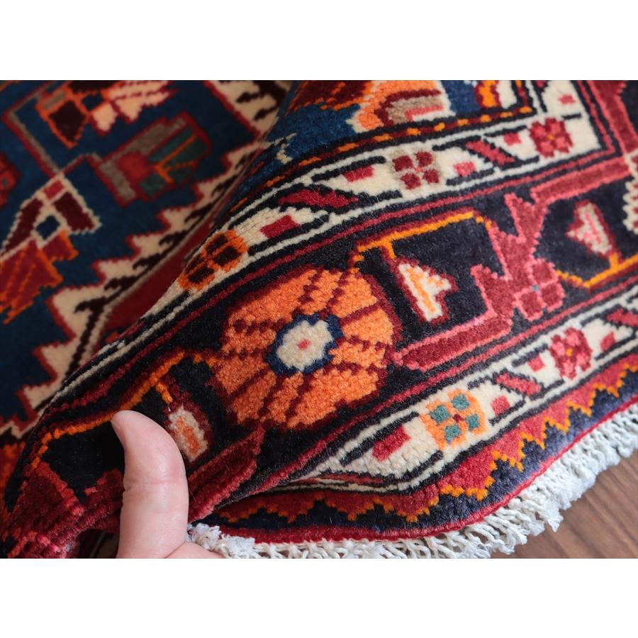 イランの手織りラグ トイセルカン 153x117cm メダリオンと小花 レッド＆ブルー |  | 07