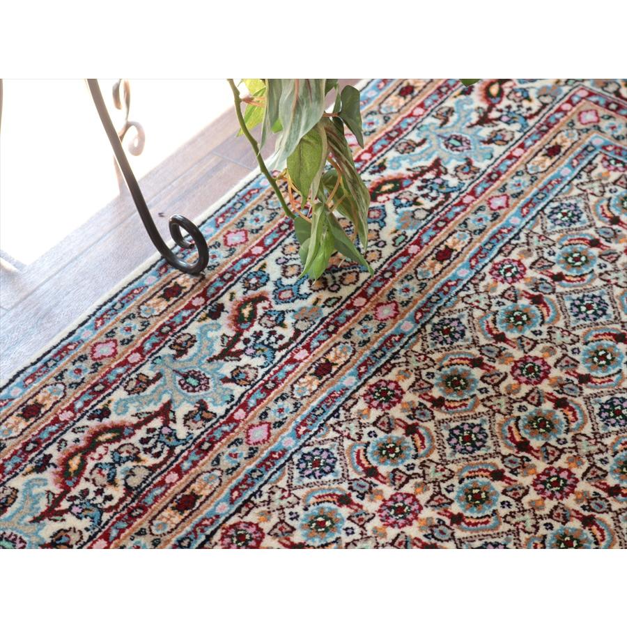 ペルシャ絨毯 ビルジャンド 147x99cm 連なる花のデザイン アイボリー 手織りラグ |  | 05