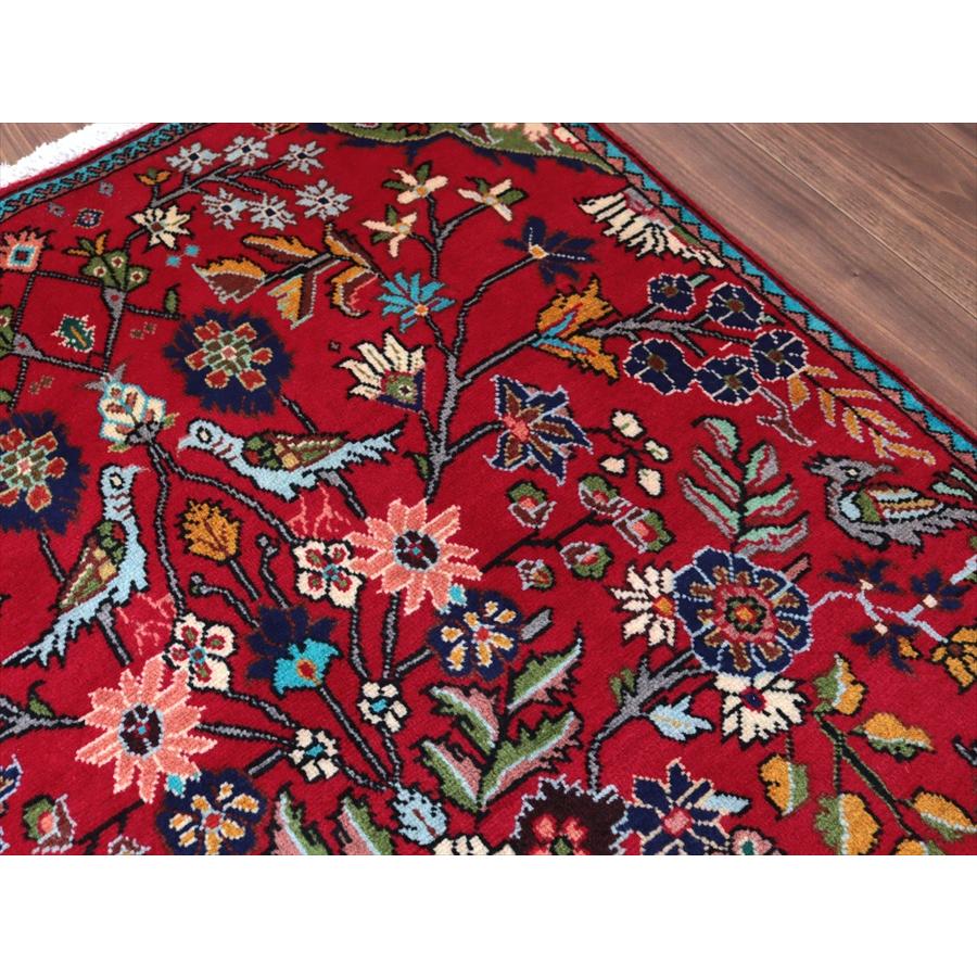 ペルシャ絨毯 タブリーズ 146x100cm 鳥と花々 レッド 手織りラグ |  | 07