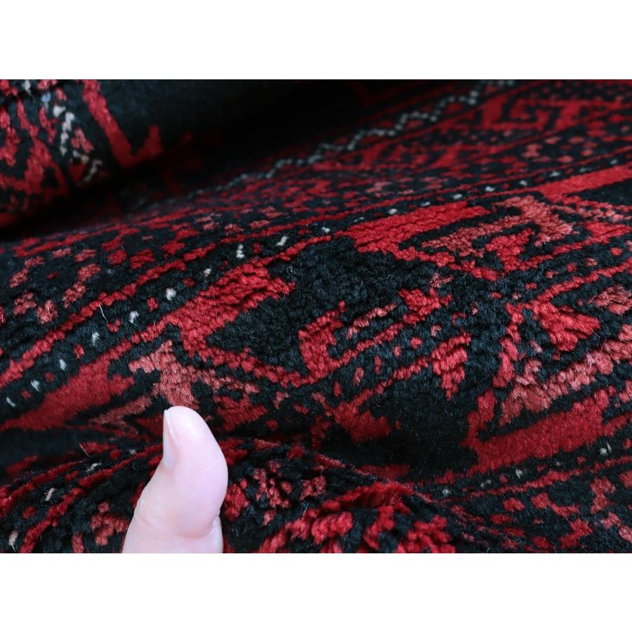 イランの手織りラグ バルーチ 210x110cm 連なる幾何学模様 レッド |  | 10