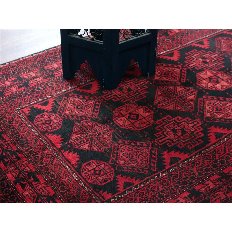 イランの手織りラグ バルーチ 210x110cm 連なる幾何学模様 レッド |  | 07