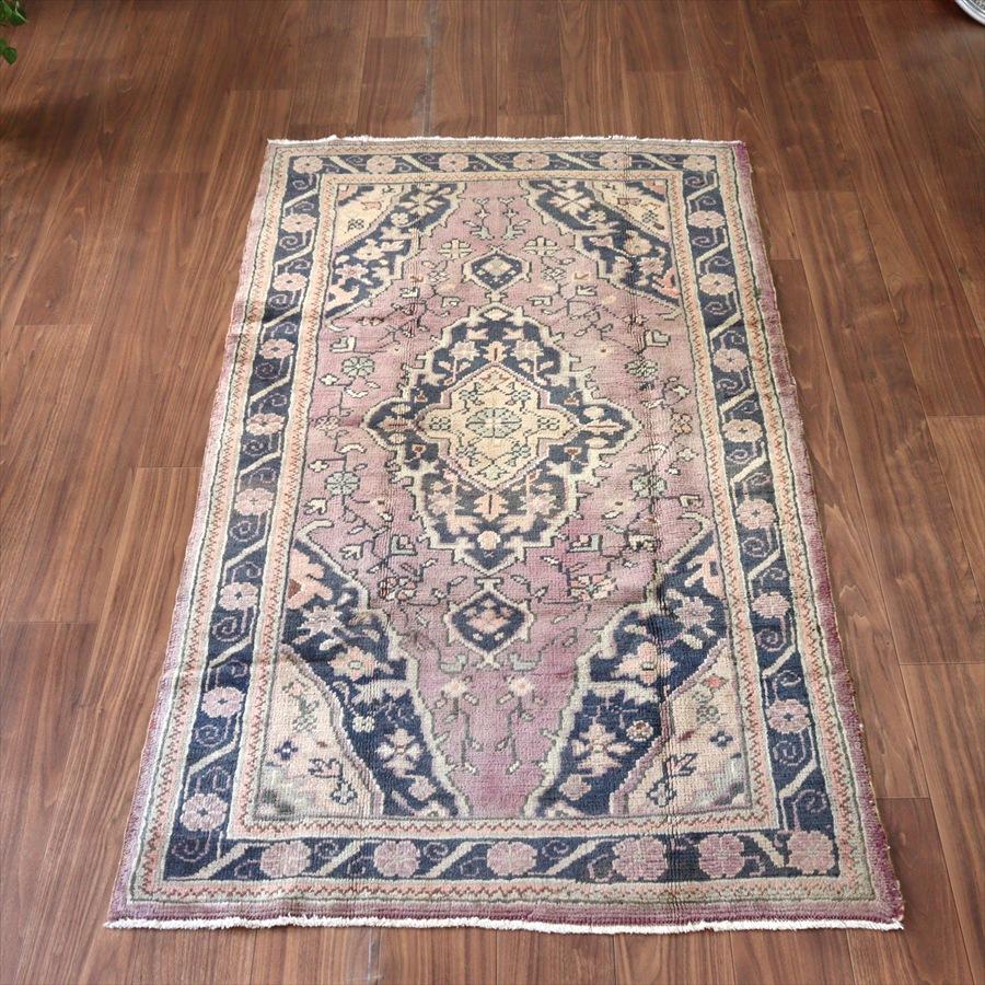 トルコじゅうたん トライバルラグ 180x104cm パステルに色褪せたあたたかみのある色使い | 