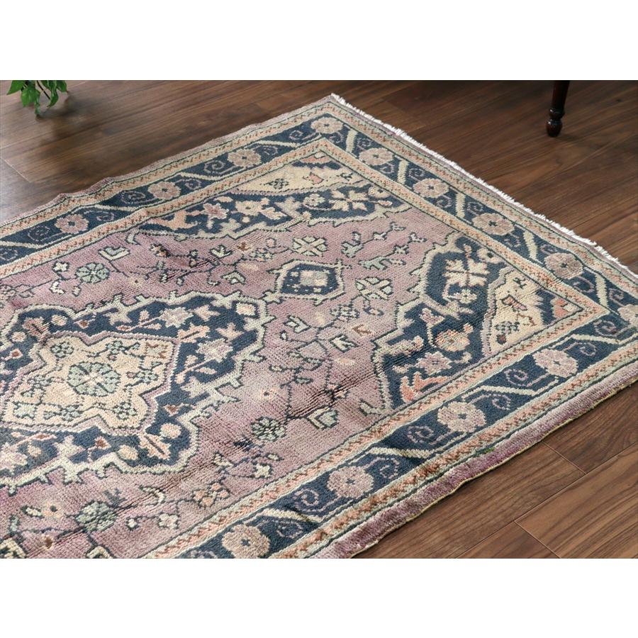 トルコじゅうたん トライバルラグ 180x104cm パステルに色褪せたあたたかみのある色使い |  | 02